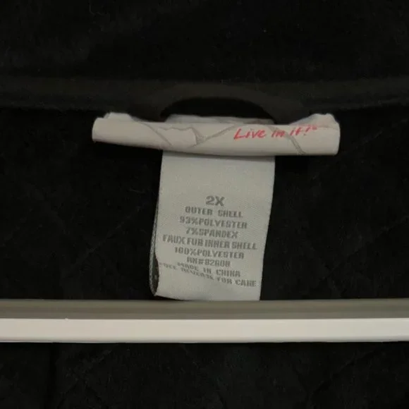 2x Coat - Picture 2 of 4